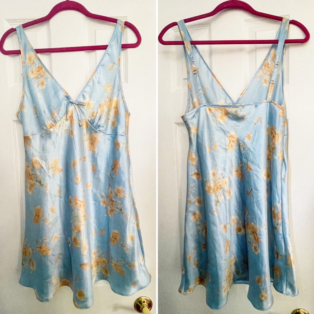 JONES NEW YORK Floral Sky Blue and Cream Chemise Nightgown Medium/Large